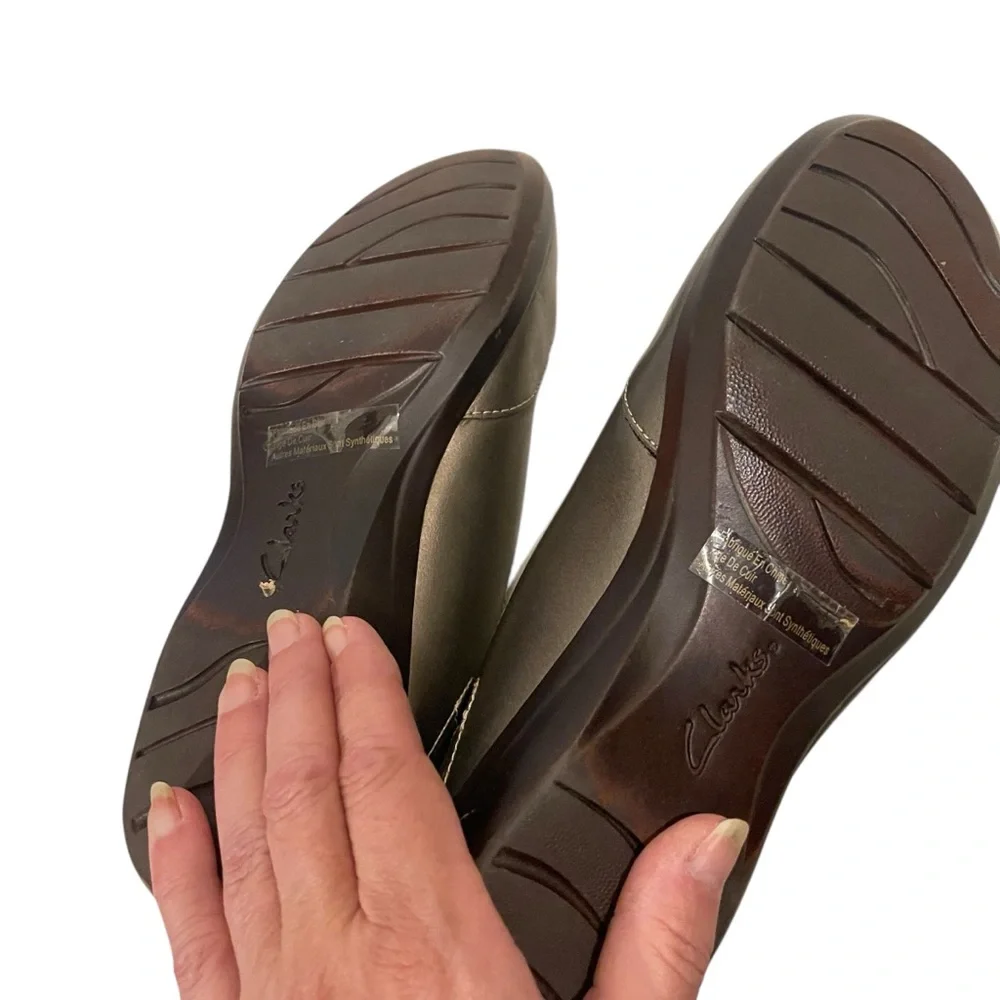 NWOB Clarks Women's Leather Cutout Loafers Flats Shoes - Picture 6 of 7